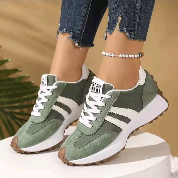 Spring Thick Bottom Women Sneakers 2025 Summer Casual Patchwork Leather Sneakers Women Outdoor Casual Comfortable Shoes Ladies